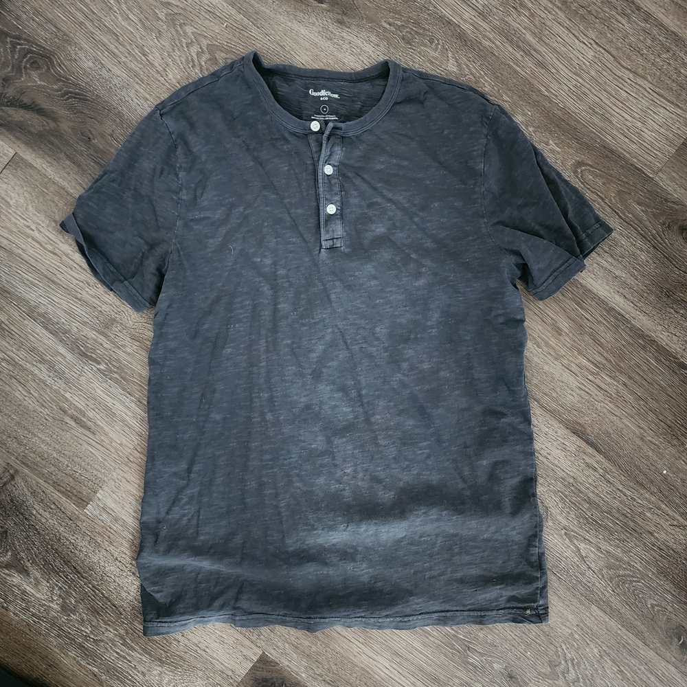 Goodfellow & Co Charcoal Short Sleeve Henley